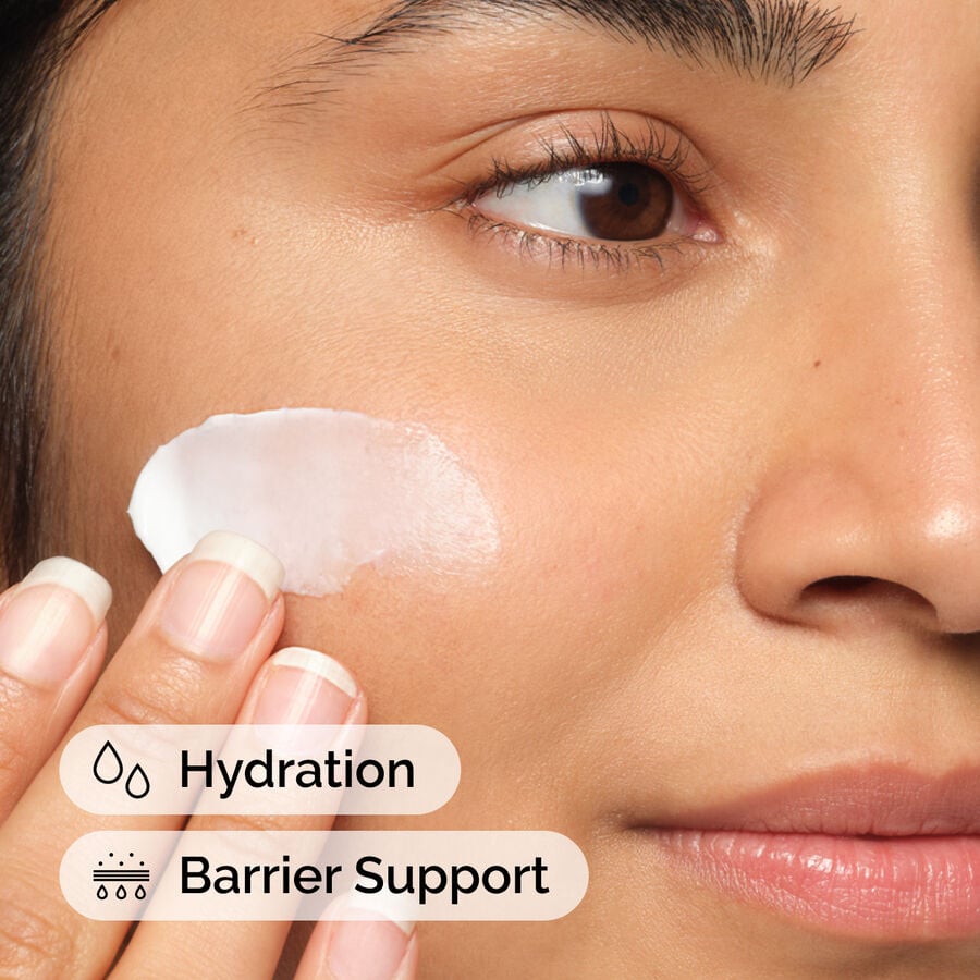 natural-moisturizing-factors-ha-g5 ord-natural-moisturizing-factors-ha-model-application-with-benefits.jpg